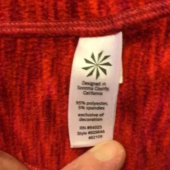 Athleta hoodie with two open pockets on front and zippered pocket on sleeve. - Picture 12 of 13